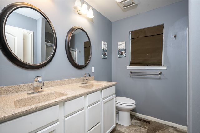 6420 Prairie Sage Drive SW, Cedar Rapids, IA 52404