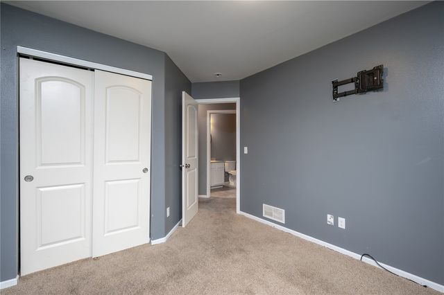 6420 Prairie Sage Drive SW, Cedar Rapids, IA 52404