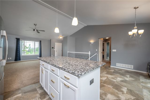 6420 Prairie Sage Drive SW, Cedar Rapids, IA 52404