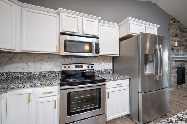 6420 Prairie Sage Drive SW, Cedar Rapids, IA 52404