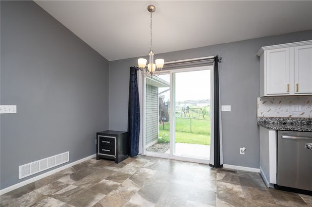 6420 Prairie Sage Drive SW, Cedar Rapids, IA 52404