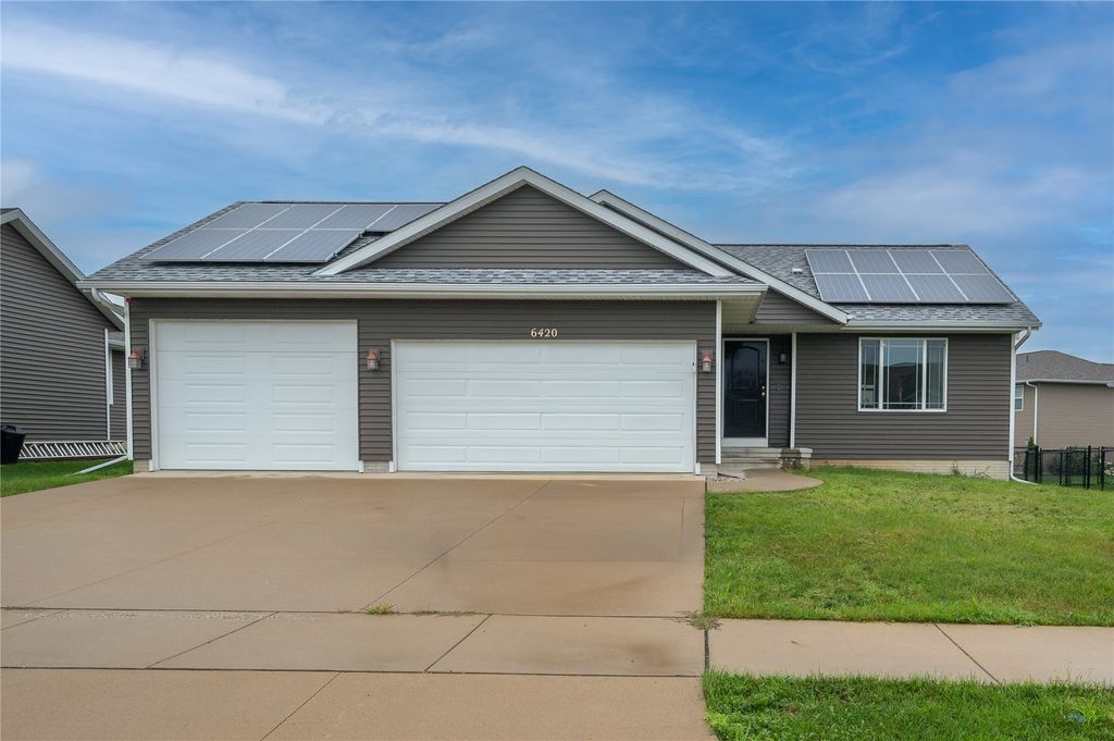 6420 Prairie Sage Drive SW, Cedar Rapids, IA 52404