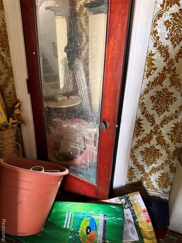 931 Ashland Street, Detroit, MI 48215