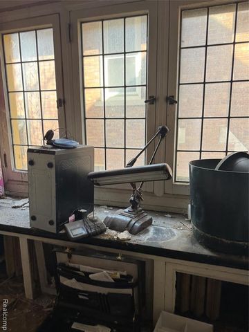 931 Ashland Street, Detroit, MI 48215