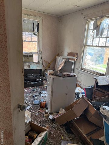 931 Ashland Street, Detroit, MI 48215