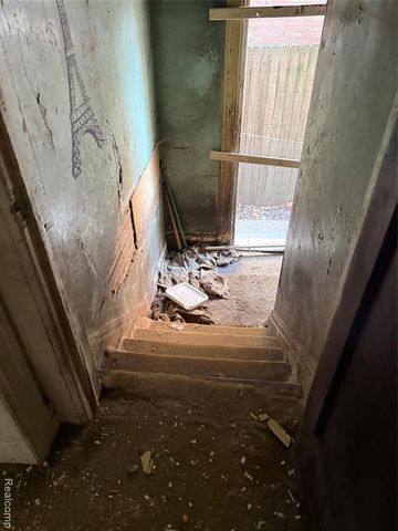 931 Ashland Street, Detroit, MI 48215