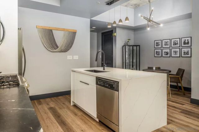 1050 Island Ave 105, San Diego, CA 92101