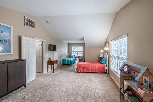 916 Saint Debbinshire Court, Duncan, SC 29334