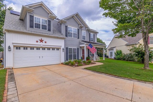 916 Saint Debbinshire Court, Duncan, SC 29334