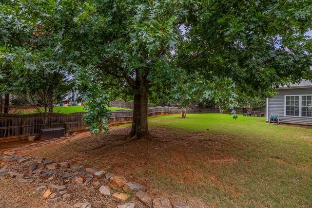 916 Saint Debbinshire Court, Duncan, SC 29334