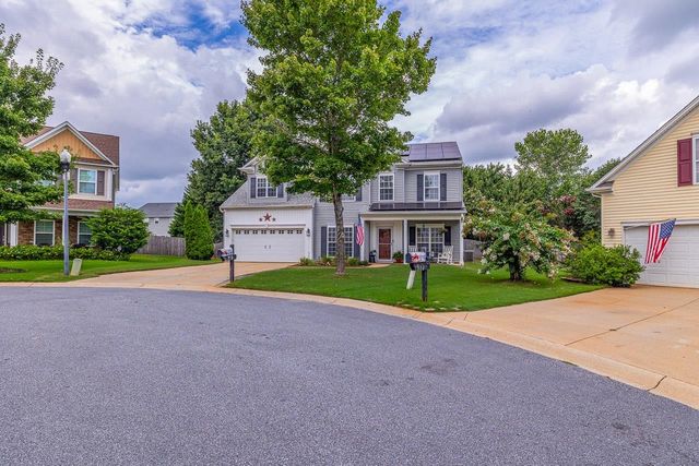 916 Saint Debbinshire Court, Duncan, SC 29334
