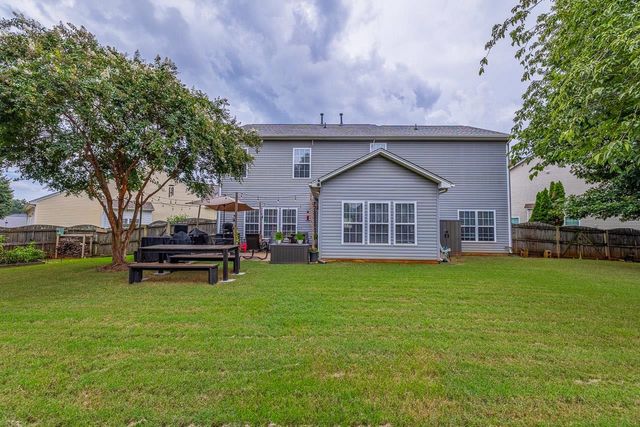 916 Saint Debbinshire Court, Duncan, SC 29334