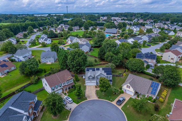 916 Saint Debbinshire Court, Duncan, SC 29334