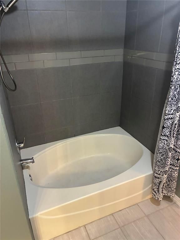 Image 16 of property listing at 3315 PARKCHESTER SQUARE BOULEVARD 206, Orlando, FL 32835