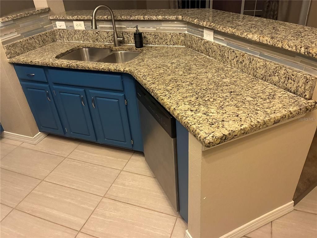 Image 8 of property listing at 3315 PARKCHESTER SQUARE BOULEVARD 206, Orlando, FL 32835