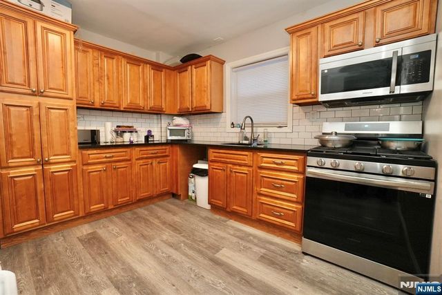 172-176 Delavan Avenue, Newark, NJ 07104