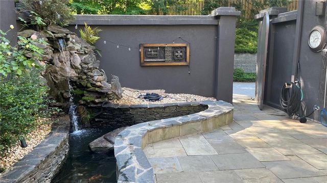 8 The Croft, Sandy Springs, GA 30342