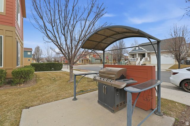 3689 W LILAC HEIGHTS DR, South Jordan, UT 84095