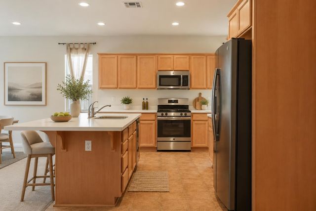 808 Fargo St, Stockton, CA 95204