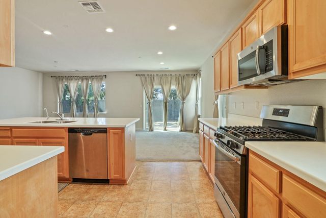 808 Fargo St, Stockton, CA 95204