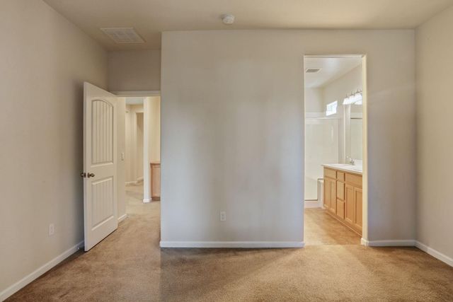 808 Fargo St, Stockton, CA 95204