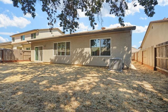 808 Fargo St, Stockton, CA 95204