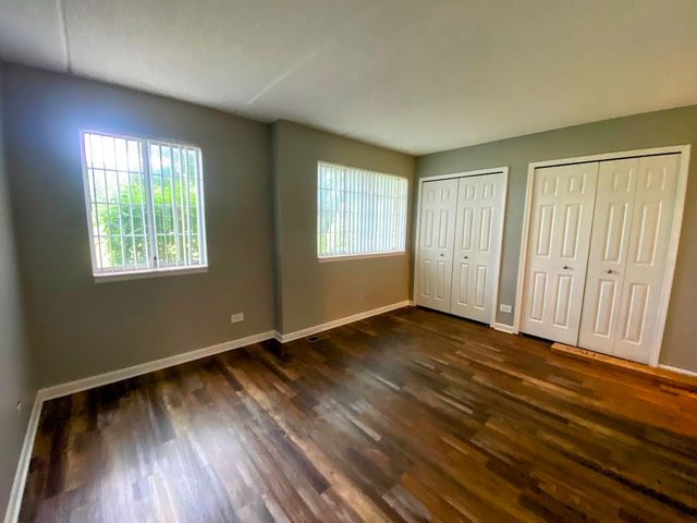 1338 S Lorraine Road A, Wheaton, IL 60189