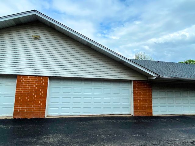 1338 S Lorraine Road A, Wheaton, IL 60189