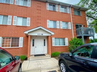1338 S Lorraine Road A, Wheaton, IL 60189