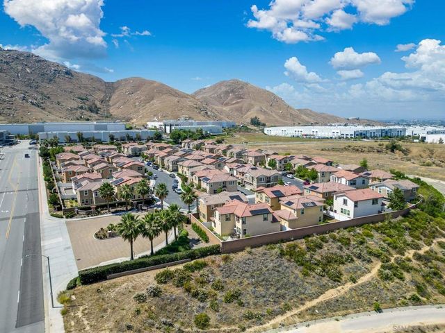 20064 Red Rock, Riverside, CA 92507