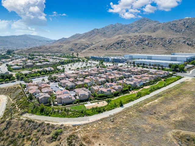 20064 Red Rock, Riverside, CA 92507
