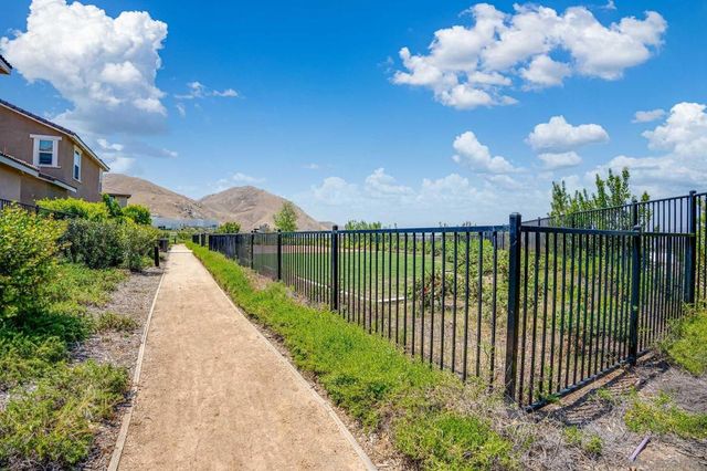 20064 Red Rock, Riverside, CA 92507