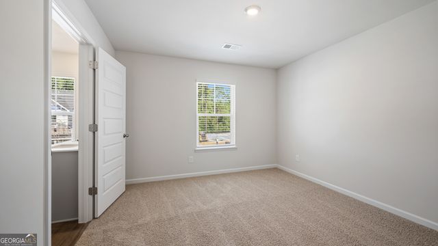 370 Silver Moon Drive, Loganville, GA 30052