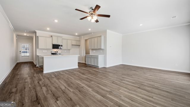 370 Silver Moon Drive, Loganville, GA 30052