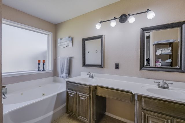 2712 Ferncrest Trail, Mansfield, TX 76063