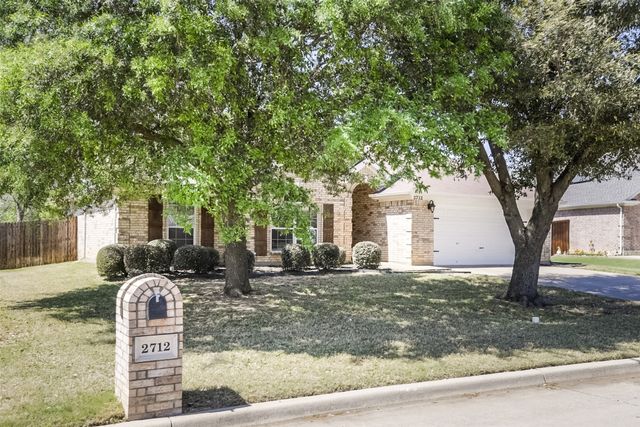 2712 Ferncrest Trail, Mansfield, TX 76063