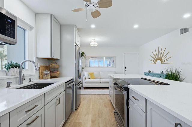 555 THE ESPLANADE N 205, Venice, FL 34285