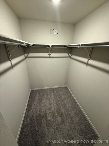 7300 S Maple Avenue, Broken Arrow, OK 74011