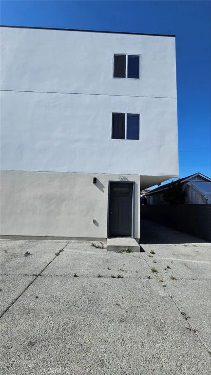 213 W 43rd, Los Angeles, CA 90037