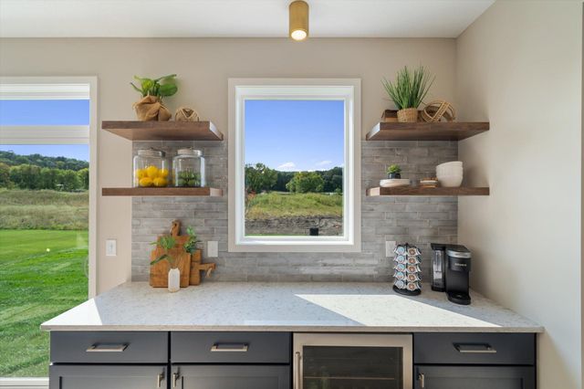 3189 SW Winfield Way, Prior Lake, MN 55372