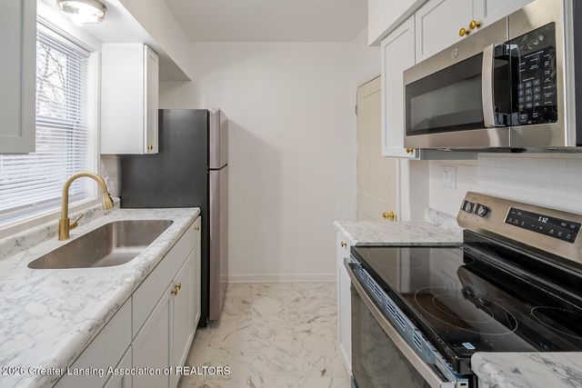 1418 Keeney Court, Lansing, MI 48915