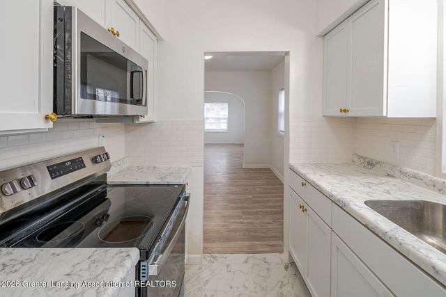 1418 Keeney Court, Lansing, MI 48915