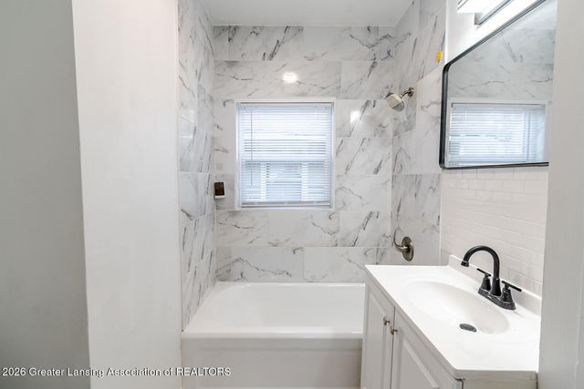 1418 Keeney Court, Lansing, MI 48915