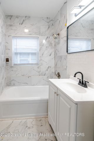 1418 Keeney Court, Lansing, MI 48915