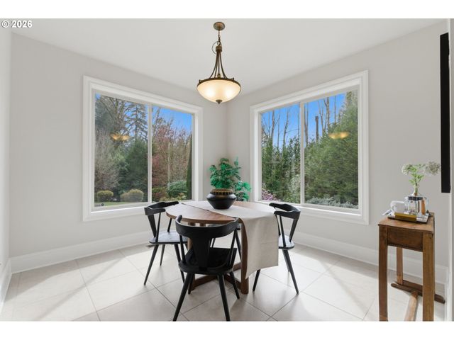 11631 S NORTHGATE Ave, Portland, OR 97219