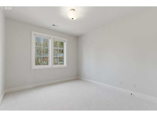 11631 S NORTHGATE Ave, Portland, OR 97219