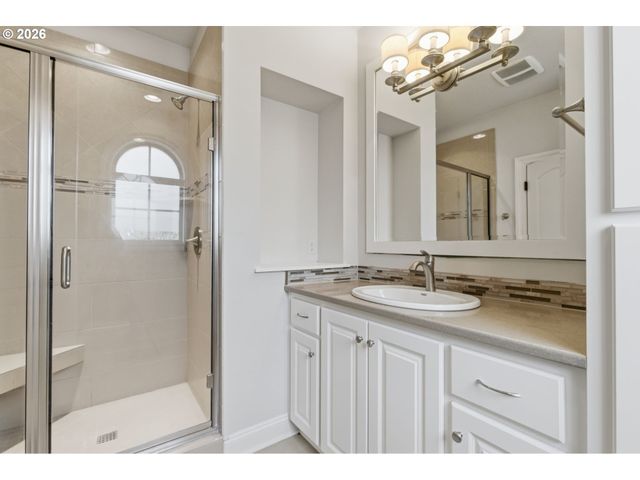 11631 S NORTHGATE Ave, Portland, OR 97219