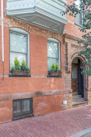 15 Garrison St #1, Boston, MA 02116