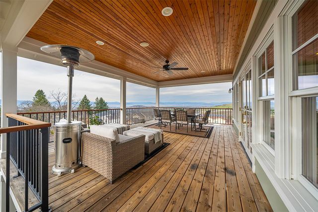 3515 Admiral Way, Medford, OR 97504