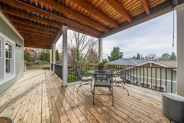 3515 Admiral Way, Medford, OR 97504